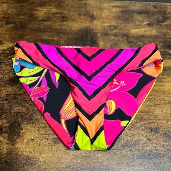 Trina Turk Swim Women's Monaco Hipster Floral Reversible Swim Bottom Size 4. NWT - Picture 9 of 15